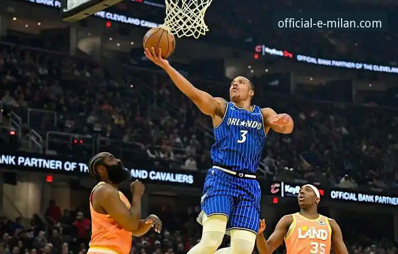 米切尔42分主宰比赛，骑士力克魔术延续连胜势头详解